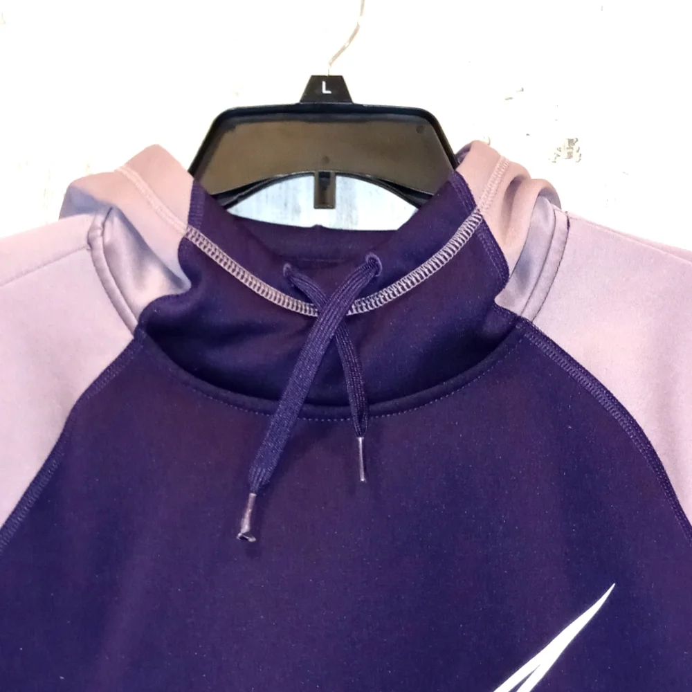 1228 Nike Dri-Fit Hoodie - Picture 4 of 6